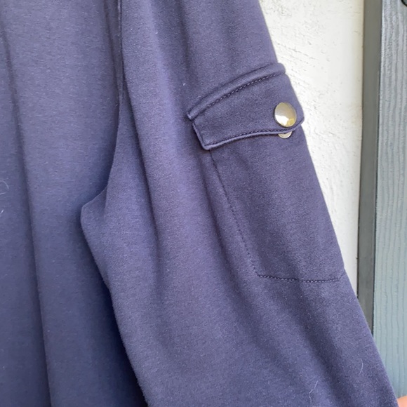 Men’s Banana Republic navy snap front knit shirt - Picture 5 of 11